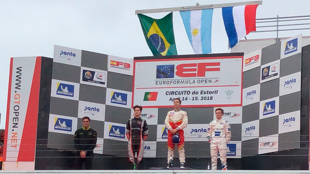 Podio de la segunda carrera de la Euroformula Open 2018 en el circuito de Estoril. Siebert se llevó la victoria.