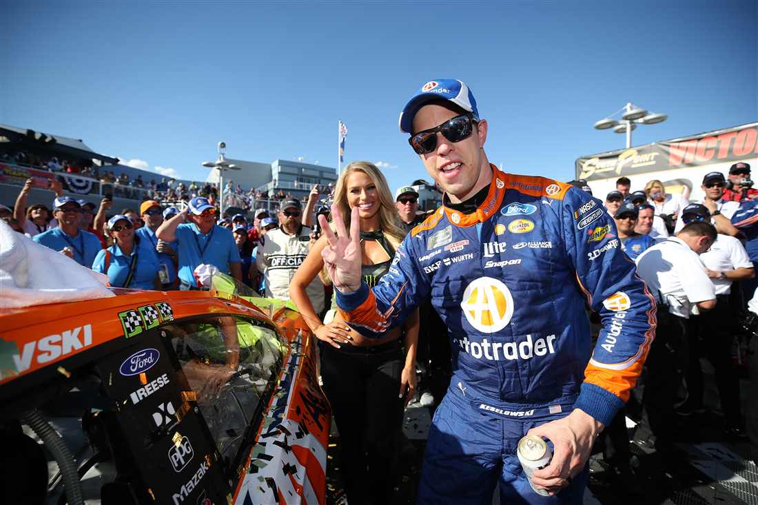 Keselowski gana en Las Vegas